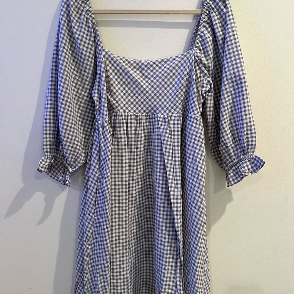 Grey and White Gingham Mini Dress with Puffed Sleeves